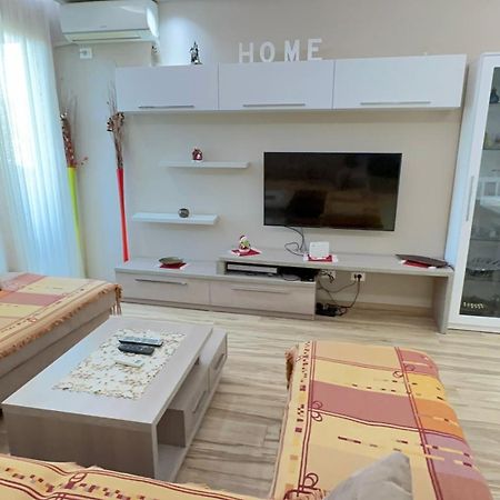 Square Inn Tirana Zewnętrze zdjęcie