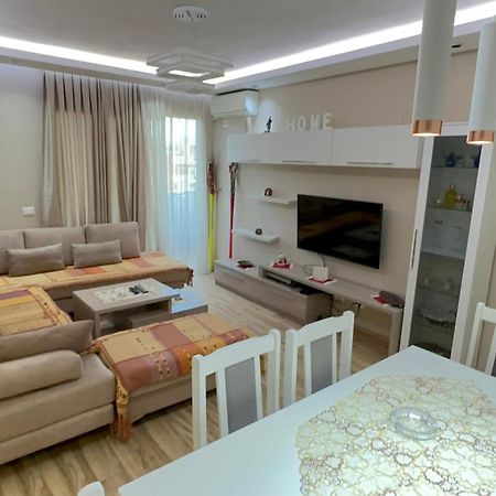 Square Inn Tirana Zewnętrze zdjęcie
