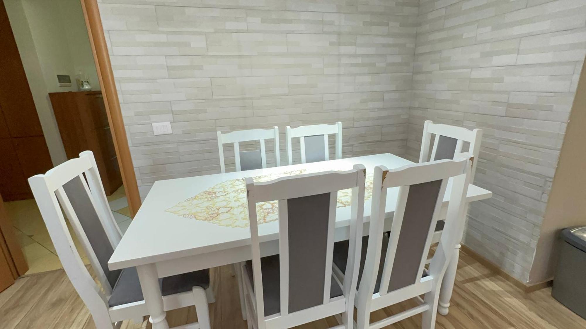 Square Inn Tirana Zewnętrze zdjęcie