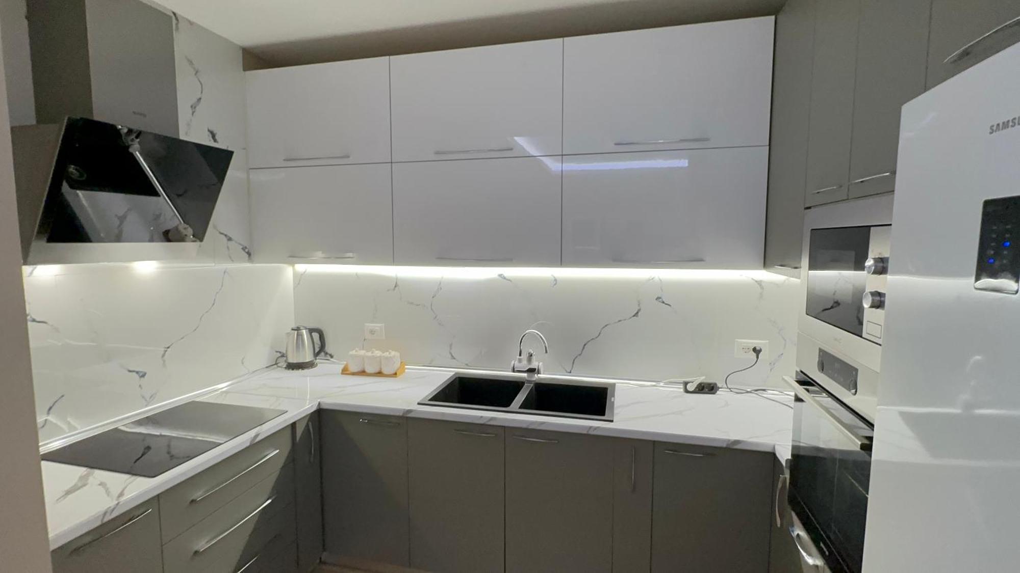 Square Inn Tirana Zewnętrze zdjęcie