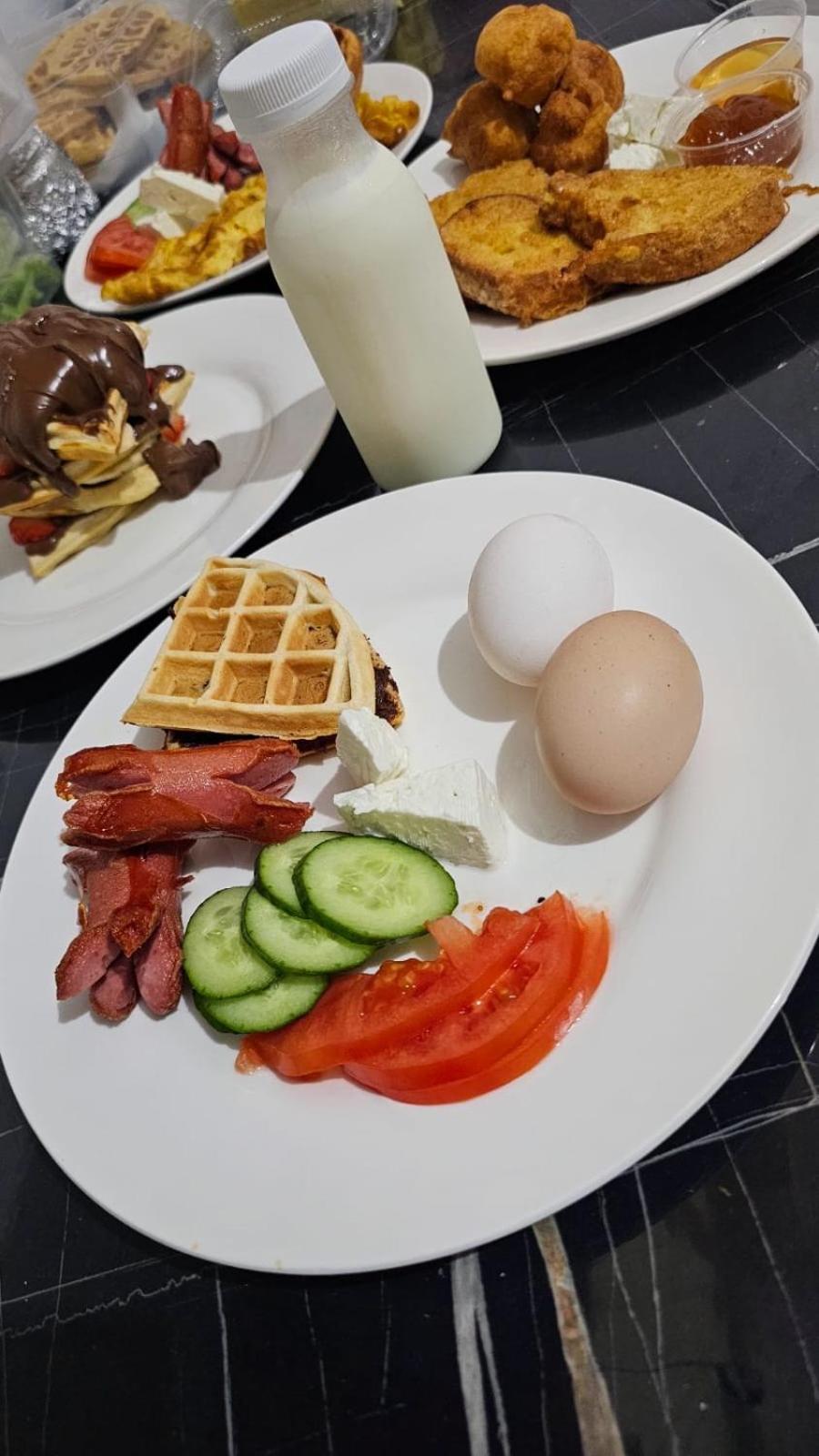 Square Inn Tirana Zewnętrze zdjęcie